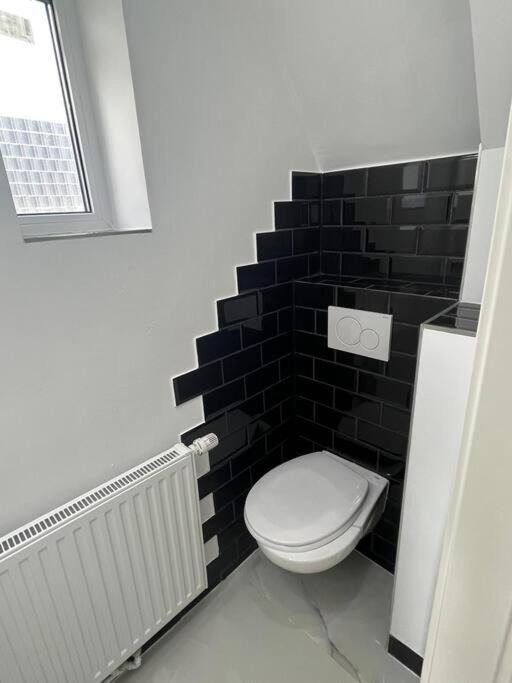 Reihenhaus In Ruhiger Lage Apartment Pinneberg Bagian luar foto